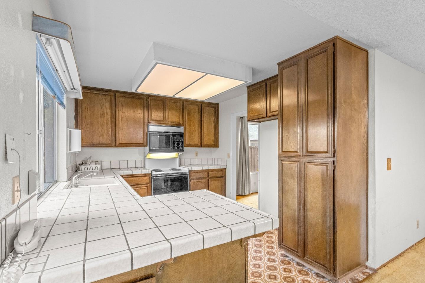 Detail Gallery Image 14 of 39 For 293 Keeler Ct, San Jose,  CA 95139 - 4 Beds | 2 Baths