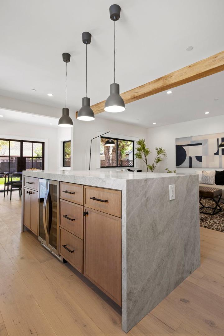 Detail Gallery Image 15 of 60 For 1117 Palm Dr, Burlingame,  CA 94010 - 4 Beds | 3 Baths