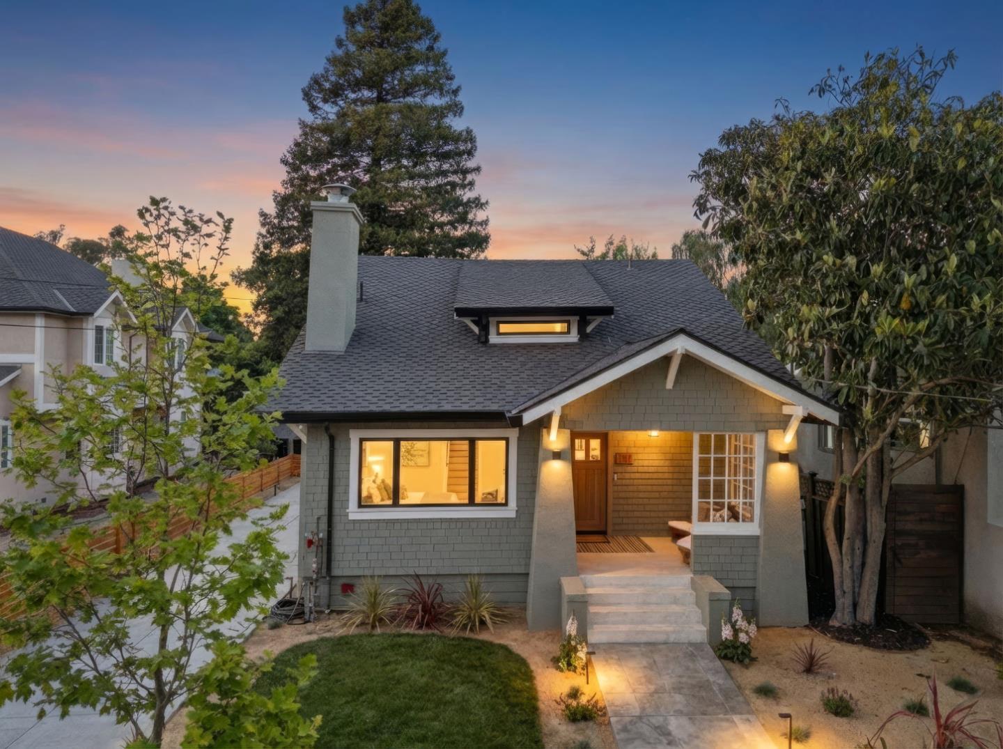 Detail Gallery Image 2 of 60 For 1117 Palm Dr, Burlingame,  CA 94010 - 4 Beds | 3 Baths