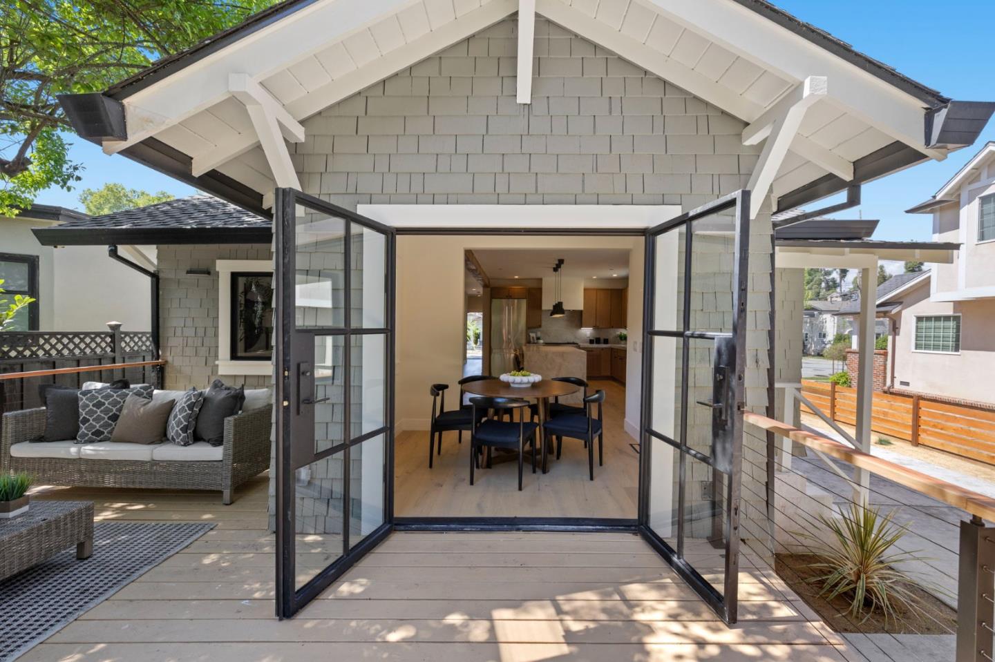 Detail Gallery Image 20 of 60 For 1117 Palm Dr, Burlingame,  CA 94010 - 4 Beds | 3 Baths