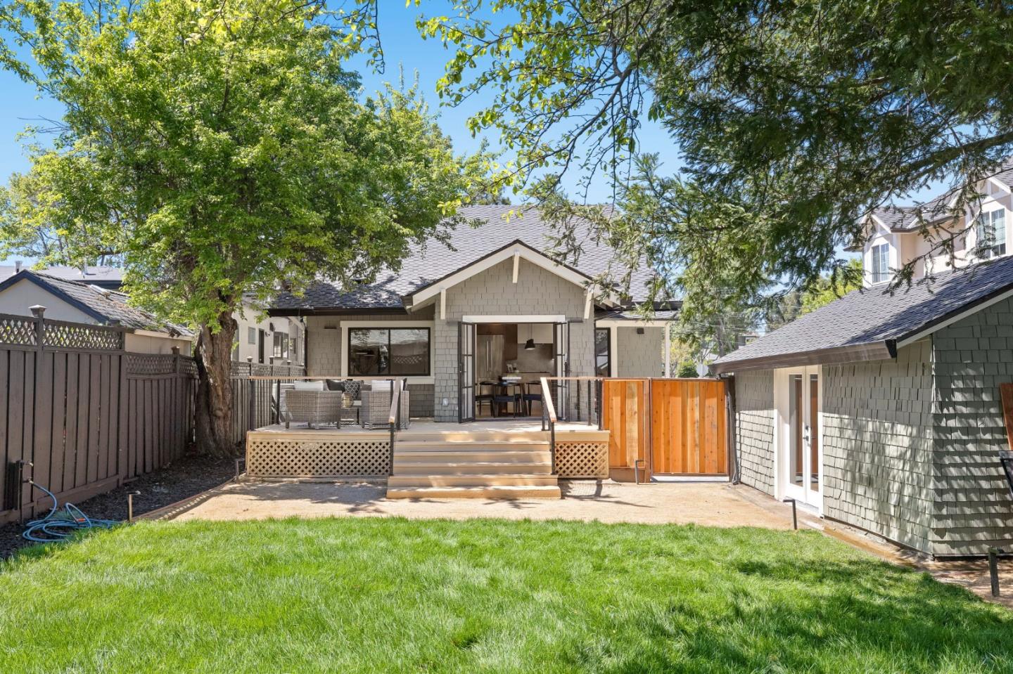 Detail Gallery Image 49 of 60 For 1117 Palm Dr, Burlingame,  CA 94010 - 4 Beds | 3 Baths