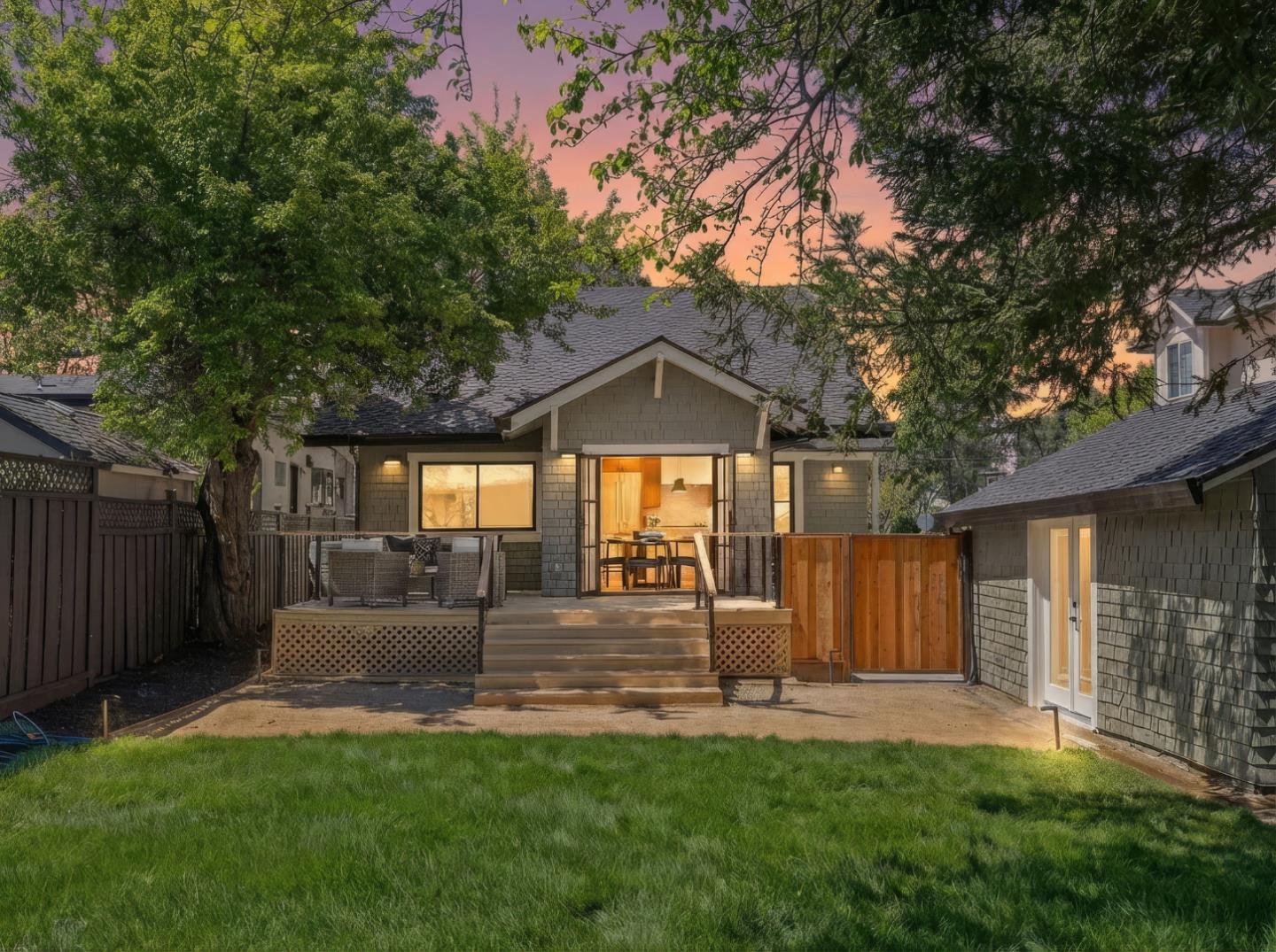 Detail Gallery Image 50 of 60 For 1117 Palm Dr, Burlingame,  CA 94010 - 4 Beds | 3 Baths