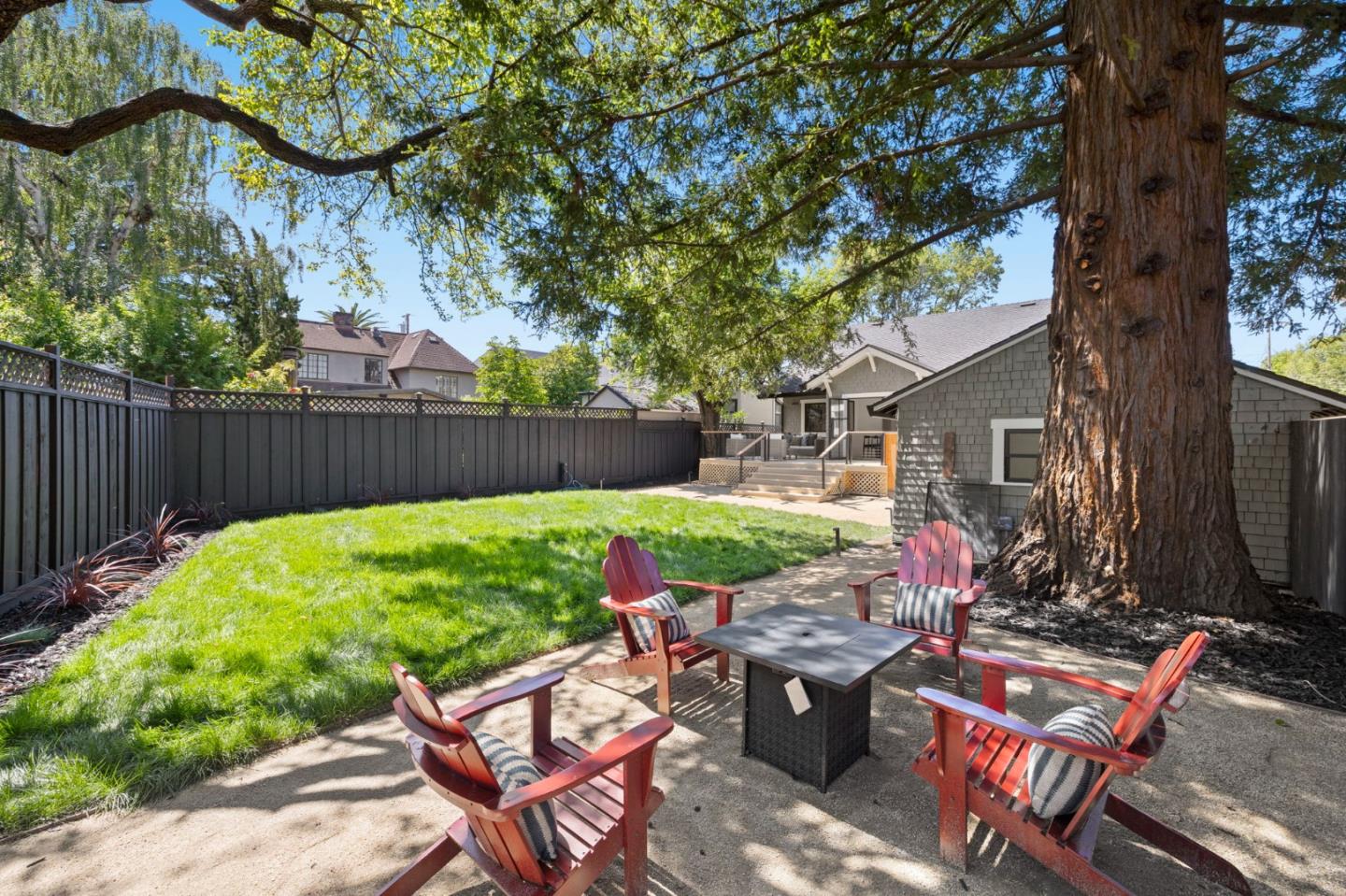 Detail Gallery Image 52 of 60 For 1117 Palm Dr, Burlingame,  CA 94010 - 4 Beds | 3 Baths