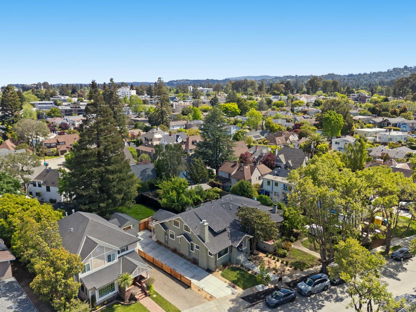 Detail Gallery Image 56 of 60 For 1117 Palm Dr, Burlingame,  CA 94010 - 4 Beds | 3 Baths