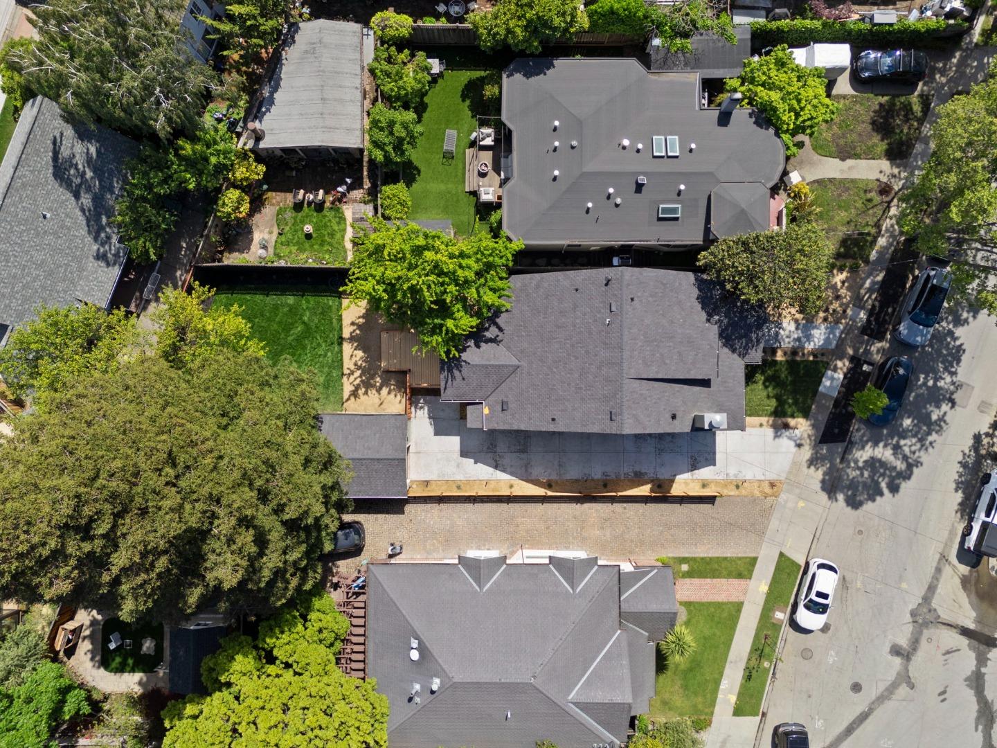 Detail Gallery Image 57 of 60 For 1117 Palm Dr, Burlingame,  CA 94010 - 4 Beds | 3 Baths