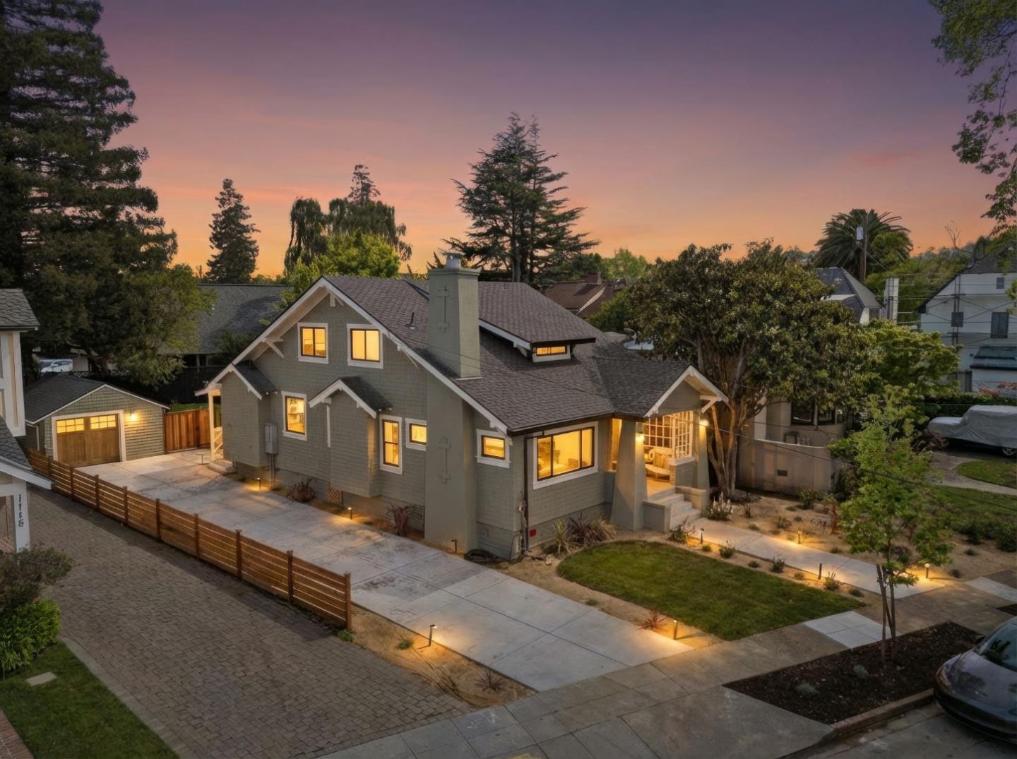 Detail Gallery Image 6 of 60 For 1117 Palm Dr, Burlingame,  CA 94010 - 4 Beds | 3 Baths