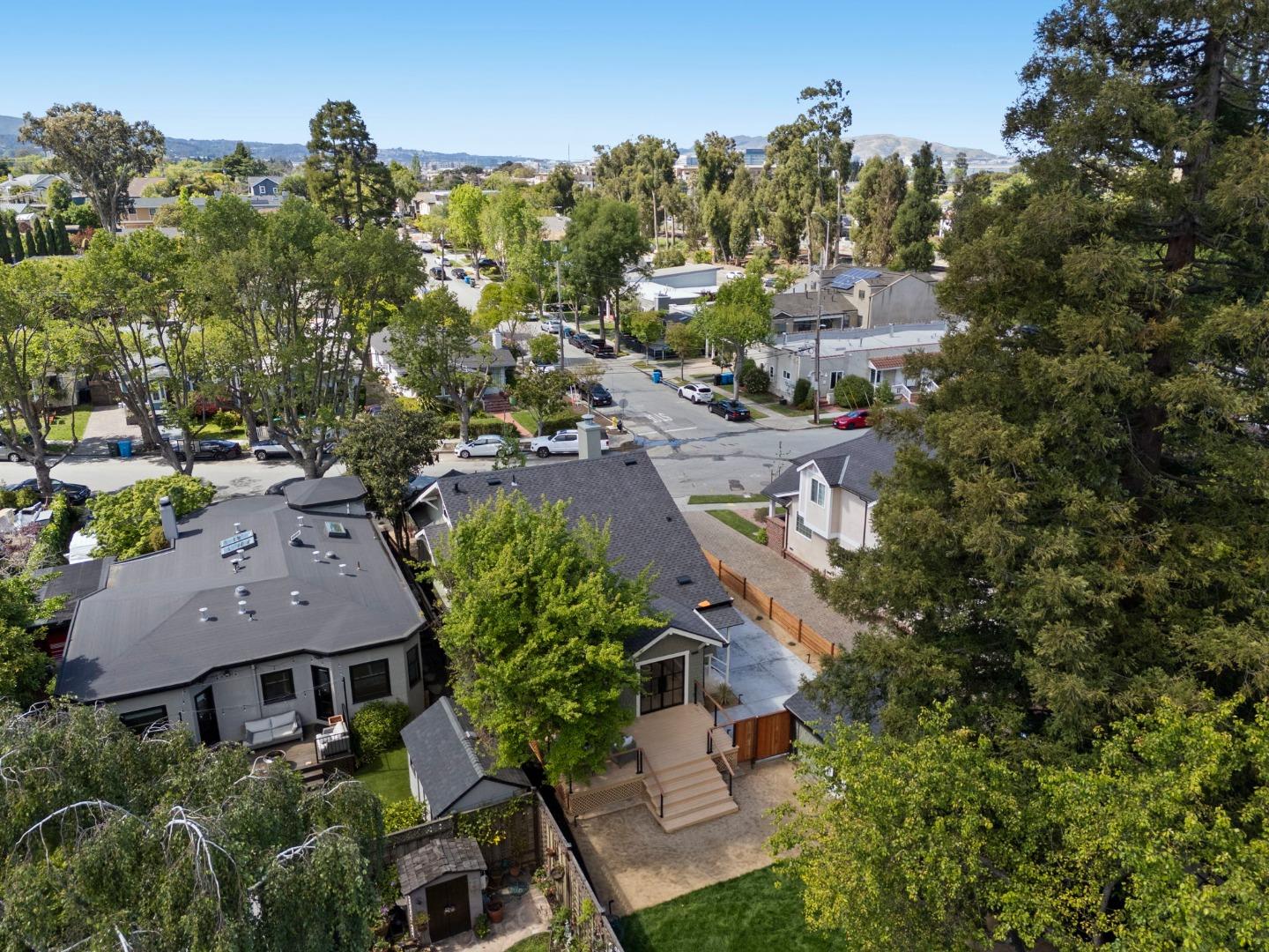 Detail Gallery Image 60 of 60 For 1117 Palm Dr, Burlingame,  CA 94010 - 4 Beds | 3 Baths