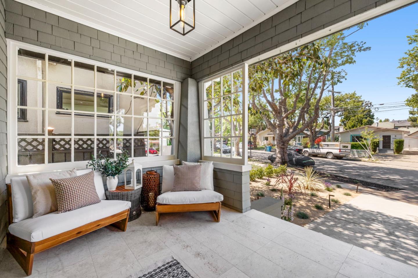 Detail Gallery Image 7 of 60 For 1117 Palm Dr, Burlingame,  CA 94010 - 4 Beds | 3 Baths