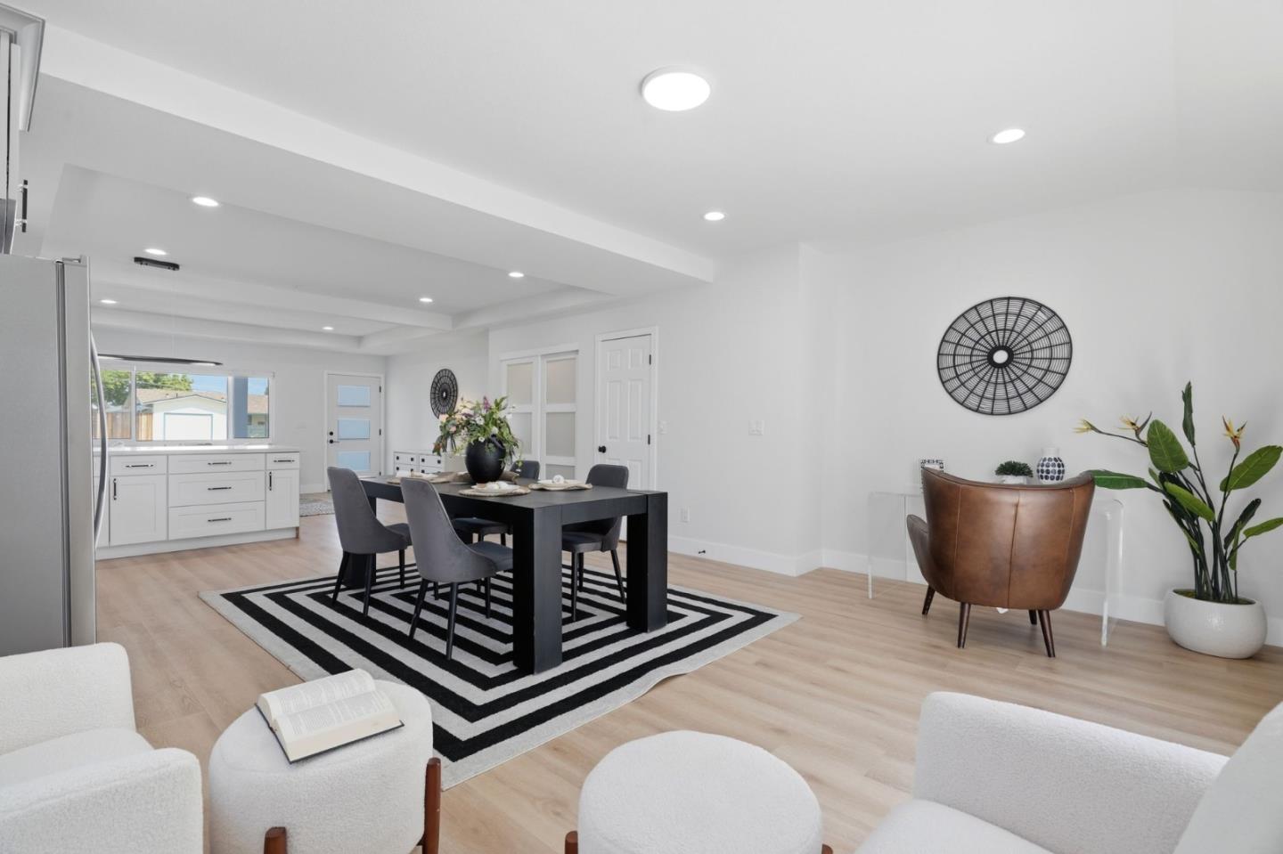 Detail Gallery Image 14 of 41 For 2512 N Amethyst Dr, Santa Clara,  CA 95051 - 5 Beds | 3 Baths