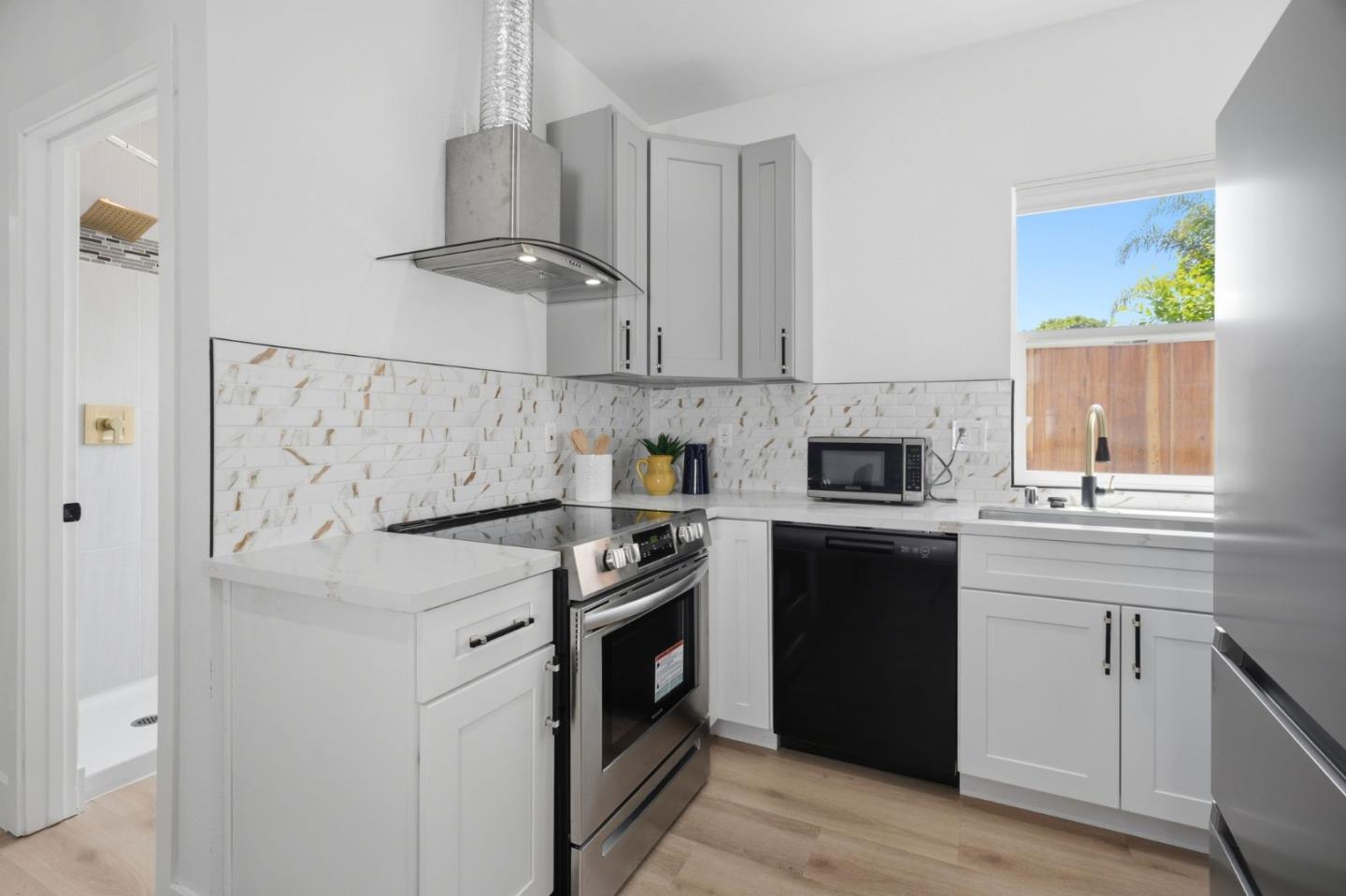 Detail Gallery Image 27 of 41 For 2512 N Amethyst Dr, Santa Clara,  CA 95051 - 5 Beds | 3 Baths