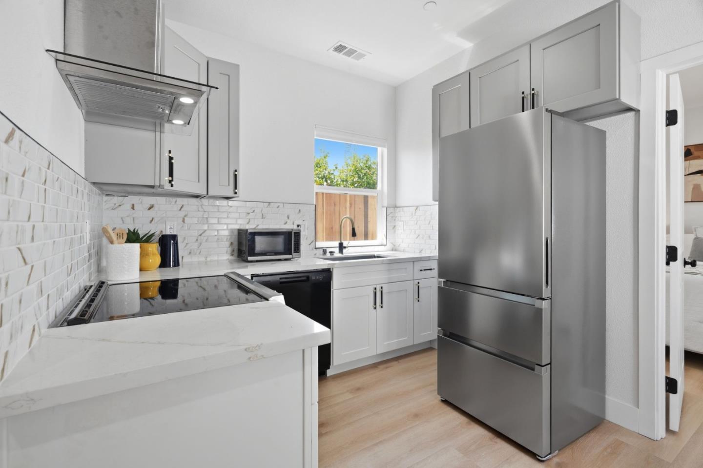 Detail Gallery Image 28 of 41 For 2512 N Amethyst Dr, Santa Clara,  CA 95051 - 5 Beds | 3 Baths