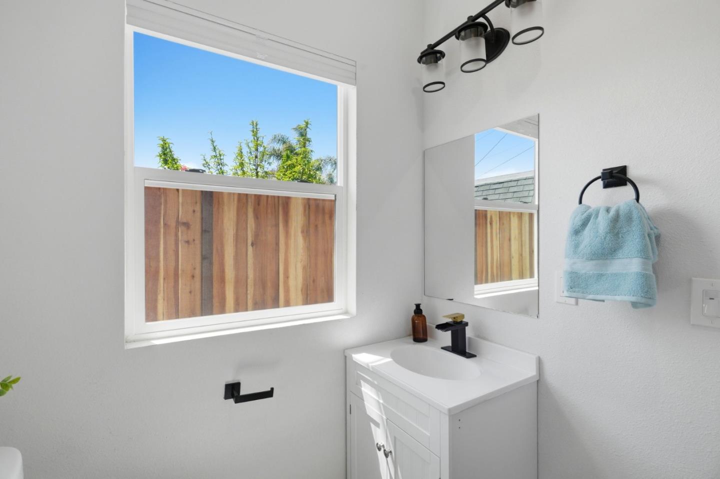 Detail Gallery Image 31 of 41 For 2512 N Amethyst Dr, Santa Clara,  CA 95051 - 5 Beds | 3 Baths