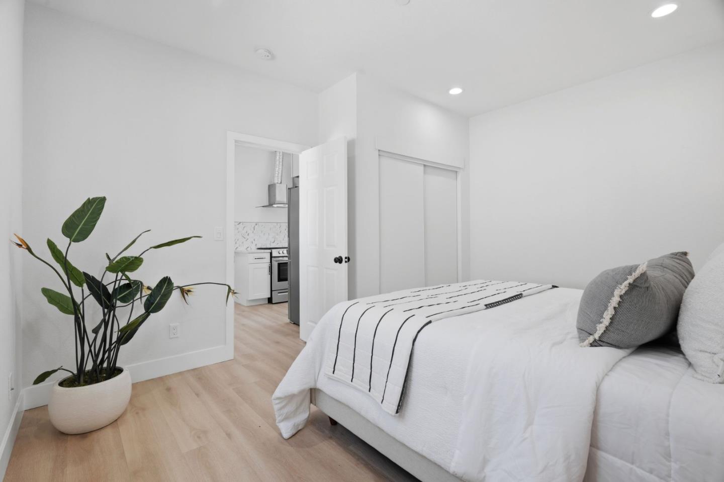 Detail Gallery Image 35 of 41 For 2512 N Amethyst Dr, Santa Clara,  CA 95051 - 5 Beds | 3 Baths