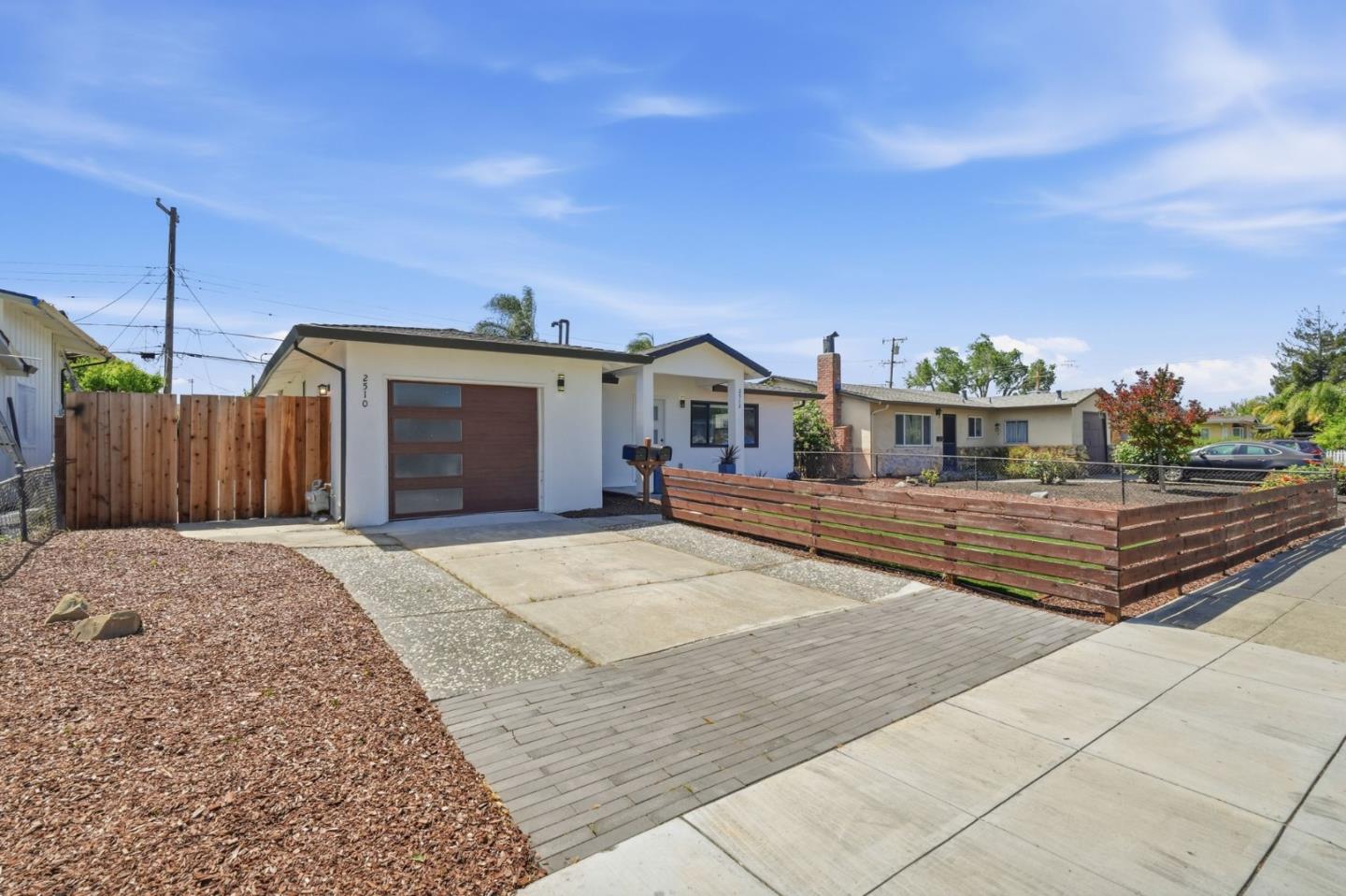 Detail Gallery Image 4 of 41 For 2512 N Amethyst Dr, Santa Clara,  CA 95051 - 5 Beds | 3 Baths