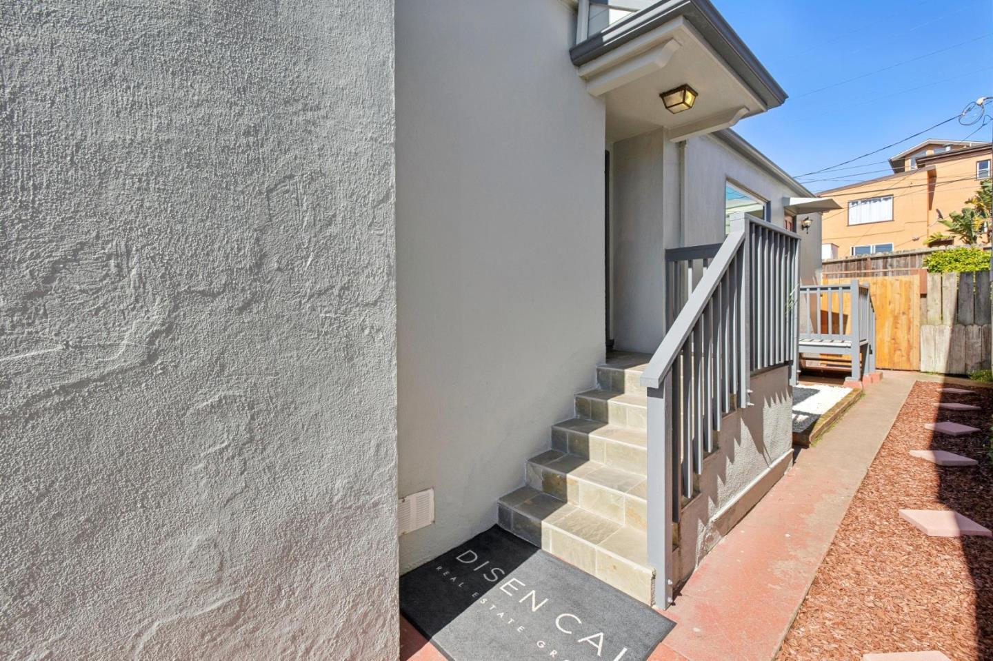 Detail Gallery Image 4 of 46 For 45 Forest Grove Dr, Daly City,  CA 94015 - 3 Beds | 1/1 Baths