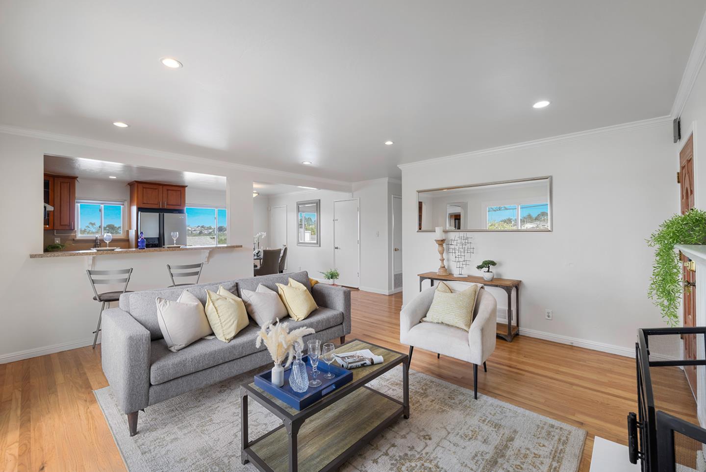 Detail Gallery Image 6 of 31 For 3891 Chilton Ln, San Bruno,  CA 94066 - 3 Beds | 2 Baths