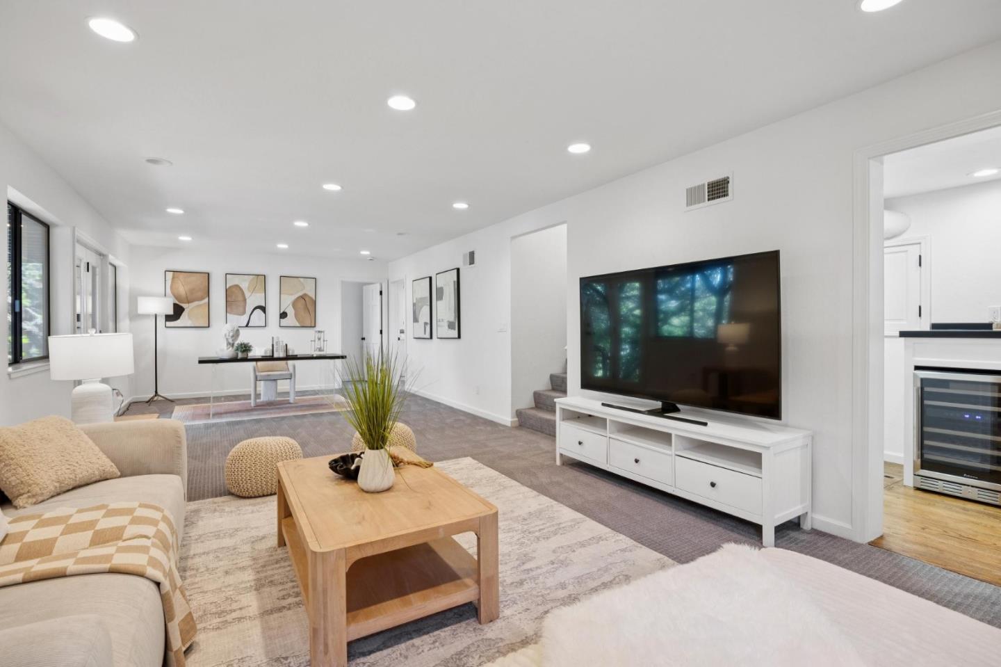 Detail Gallery Image 10 of 31 For 164 Springdale Way, Redwood City,  CA 94062 - 4 Beds | 4 Baths