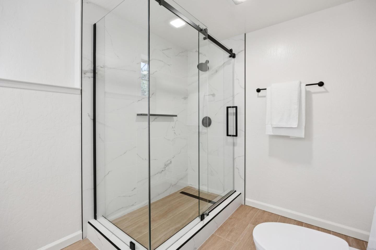 Detail Gallery Image 15 of 31 For 164 Springdale Way, Redwood City,  CA 94062 - 4 Beds | 4 Baths