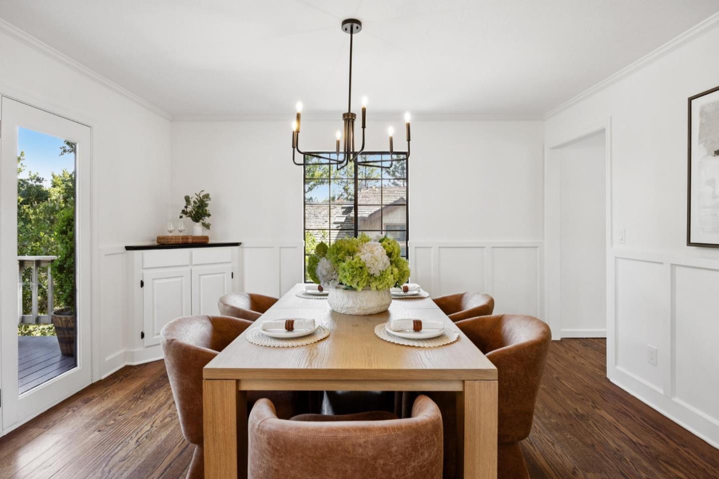 Detail Gallery Image 3 of 31 For 164 Springdale Way, Redwood City,  CA 94062 - 4 Beds | 4 Baths