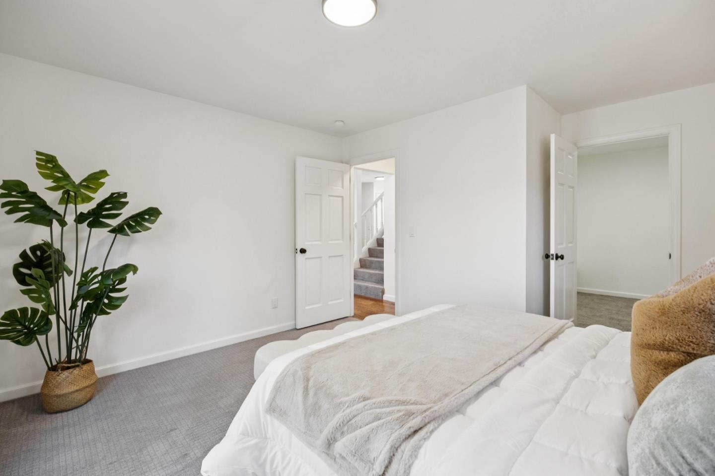 Detail Gallery Image 8 of 31 For 164 Springdale Way, Redwood City,  CA 94062 - 4 Beds | 4 Baths