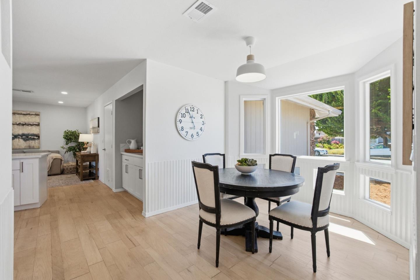 Detail Gallery Image 13 of 83 For 150 Tiller Ct, Half Moon Bay,  CA 94019 - 3 Beds | 2 Baths