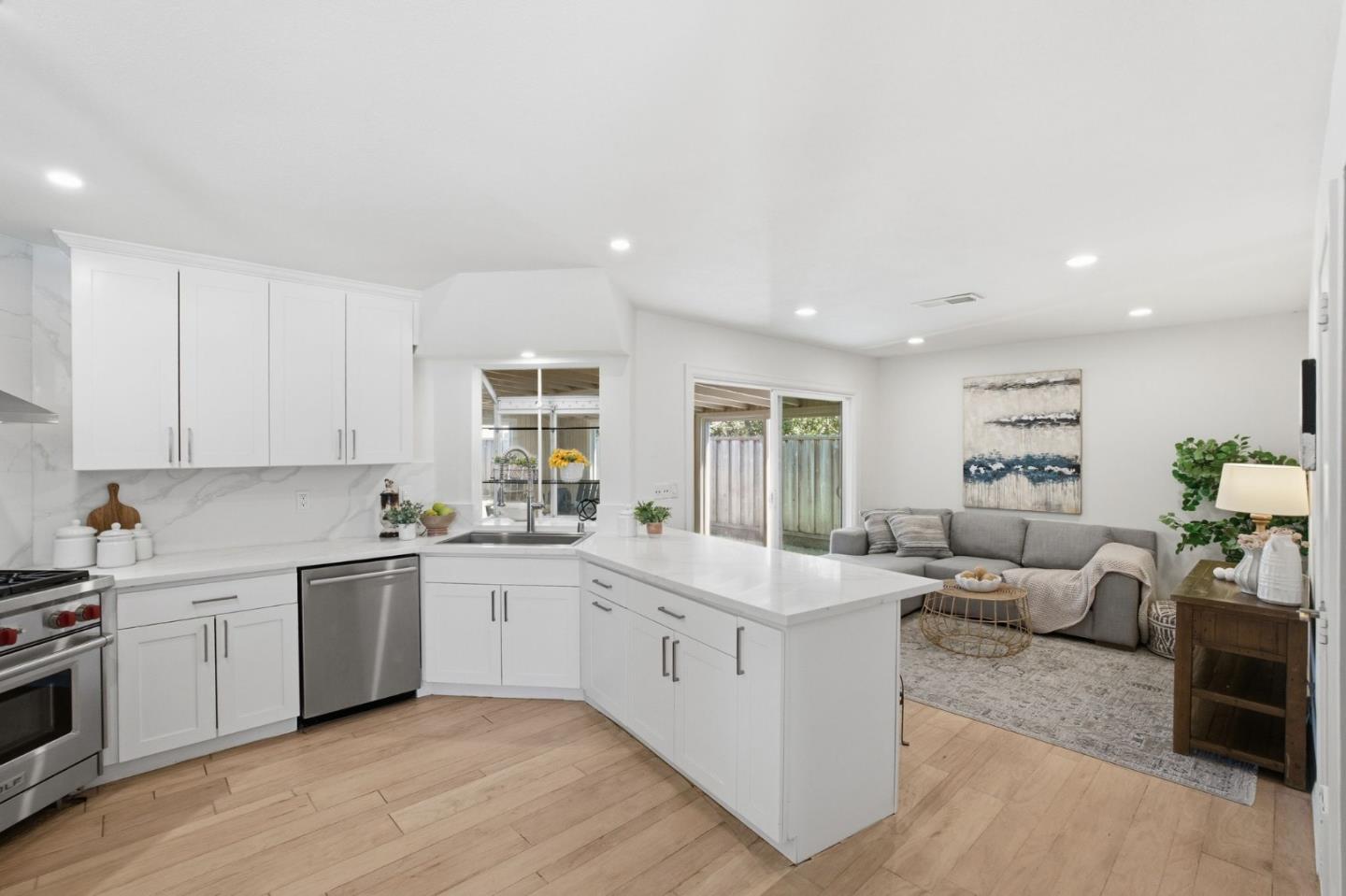 Detail Gallery Image 16 of 83 For 150 Tiller Ct, Half Moon Bay,  CA 94019 - 3 Beds | 2 Baths