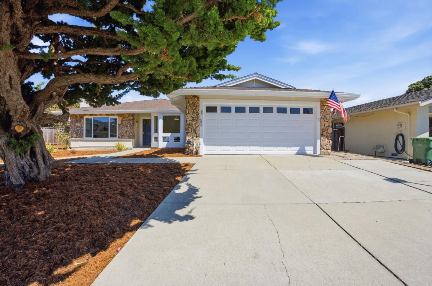 Detail Gallery Image 2 of 83 For 150 Tiller Ct, Half Moon Bay,  CA 94019 - 3 Beds | 2 Baths
