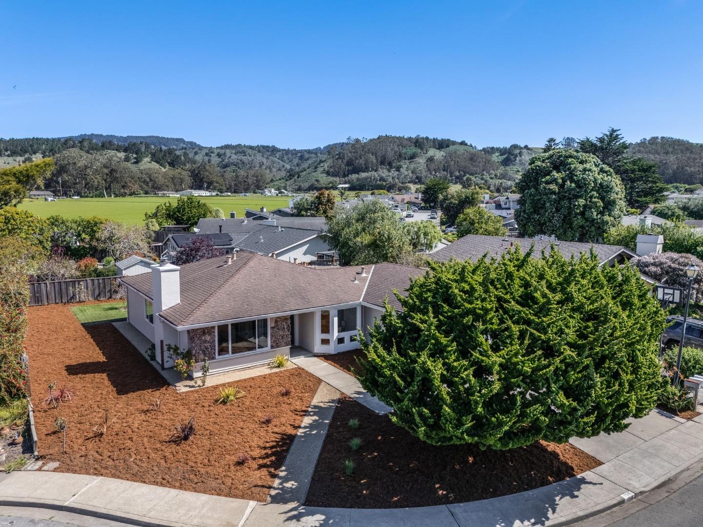 Detail Gallery Image 69 of 83 For 150 Tiller Ct, Half Moon Bay,  CA 94019 - 3 Beds | 2 Baths