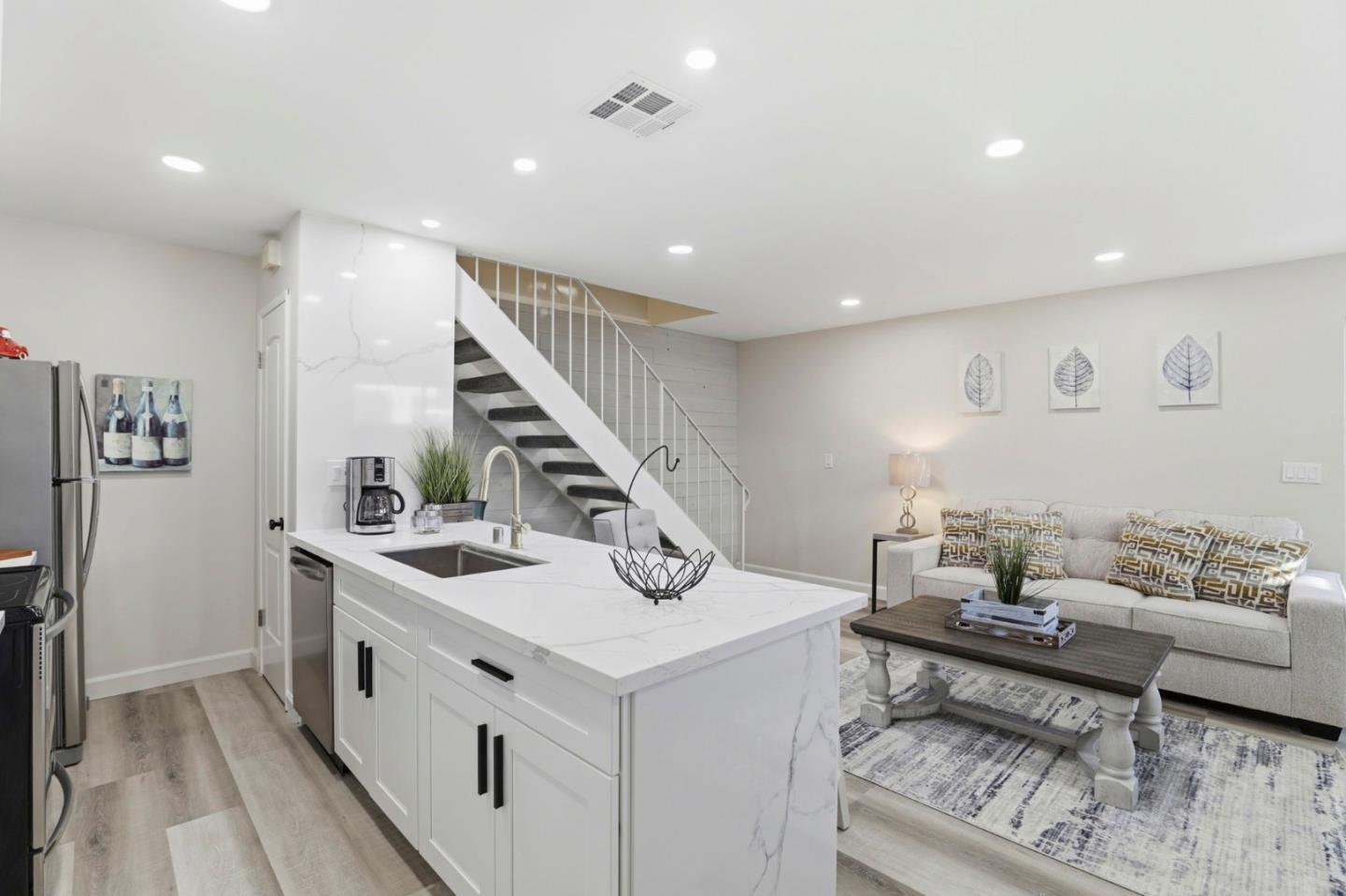 Detail Gallery Image 11 of 26 For 812 Blossom Hill Rd #2,  San Jose,  CA 95123 - 2 Beds | 1 Baths