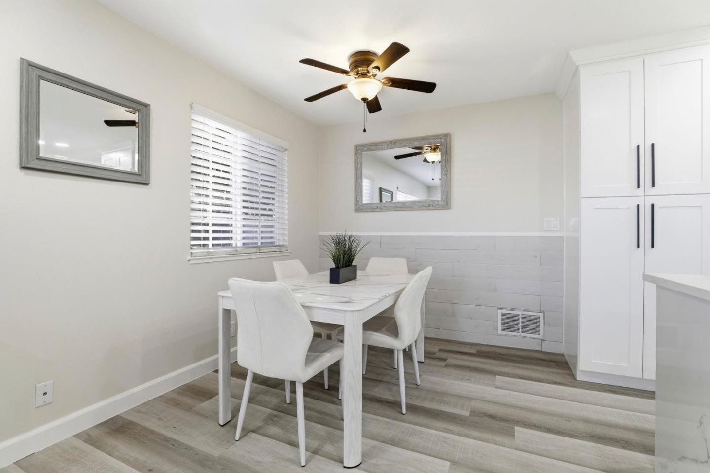 Detail Gallery Image 13 of 26 For 812 Blossom Hill Rd #2,  San Jose,  CA 95123 - 2 Beds | 1 Baths