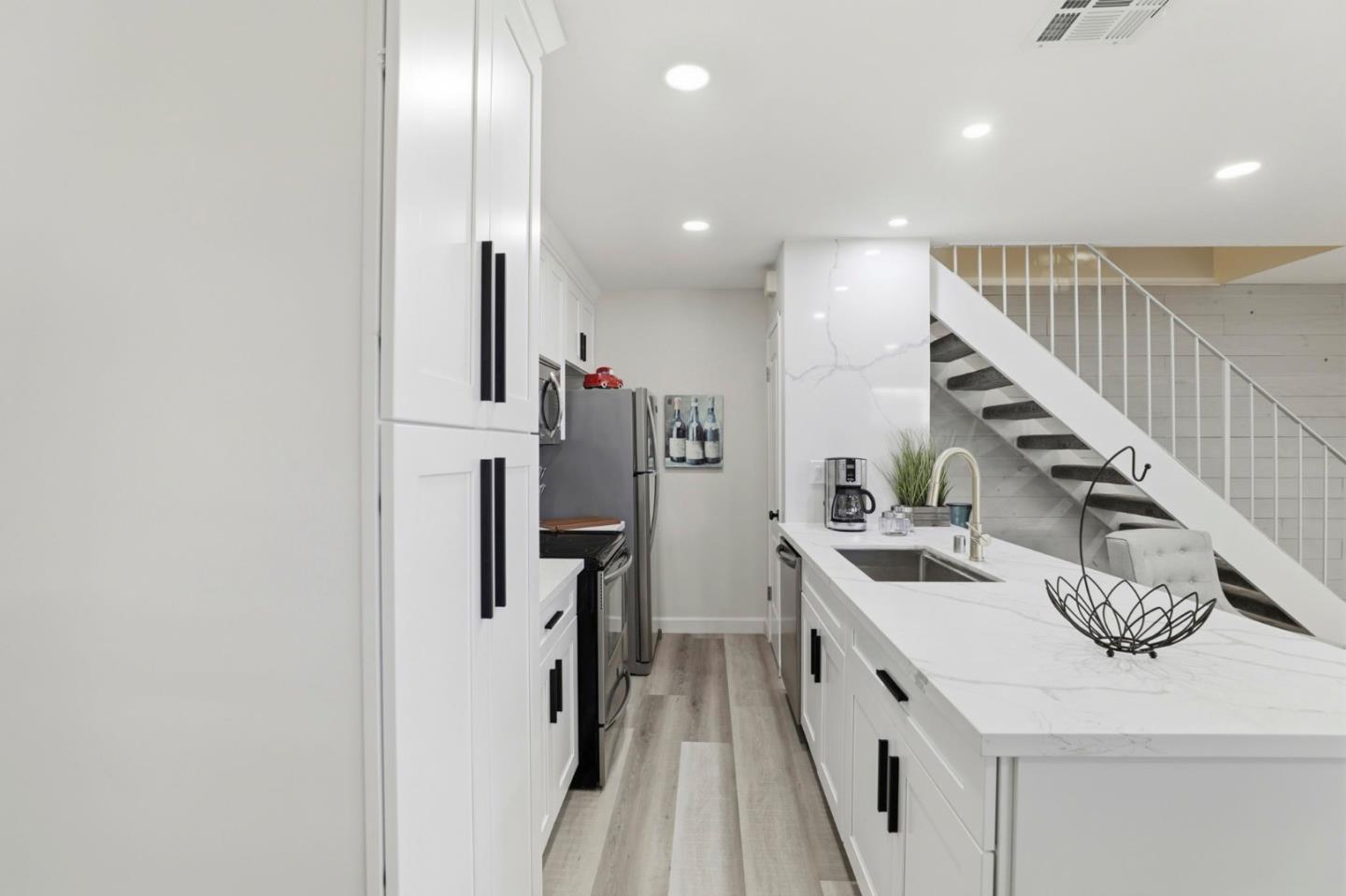 Detail Gallery Image 9 of 26 For 812 Blossom Hill Rd #2,  San Jose,  CA 95123 - 2 Beds | 1 Baths