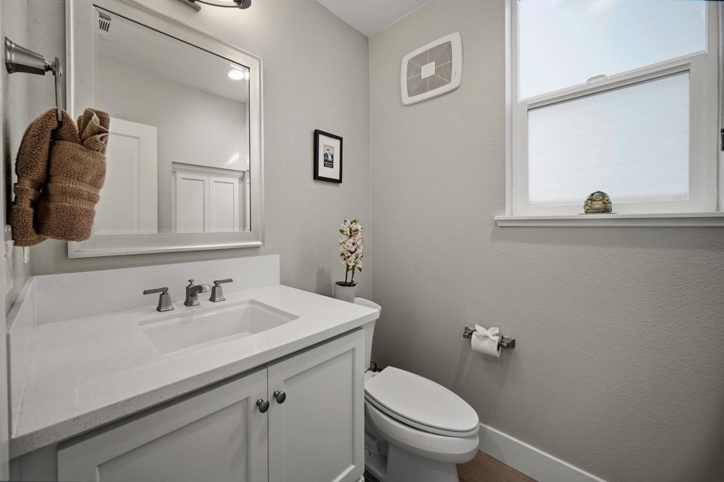 Detail Gallery Image 17 of 44 For 266 Sandy Gulch Dr, Marina,  CA 93933 - 3 Beds | 2/1 Baths