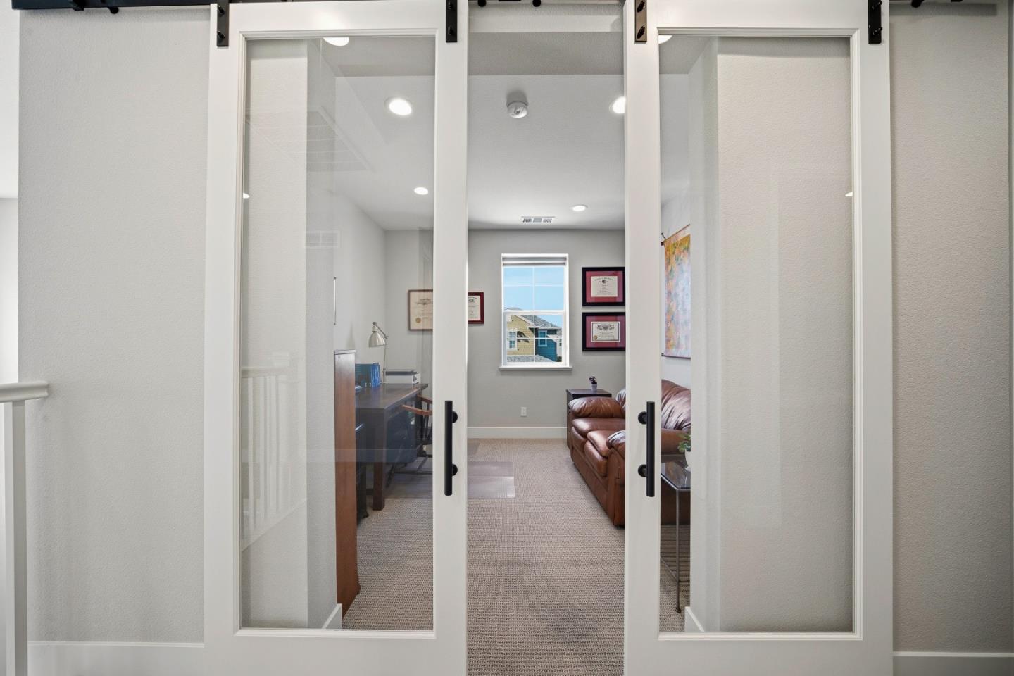 Detail Gallery Image 19 of 44 For 266 Sandy Gulch Dr, Marina,  CA 93933 - 3 Beds | 2/1 Baths