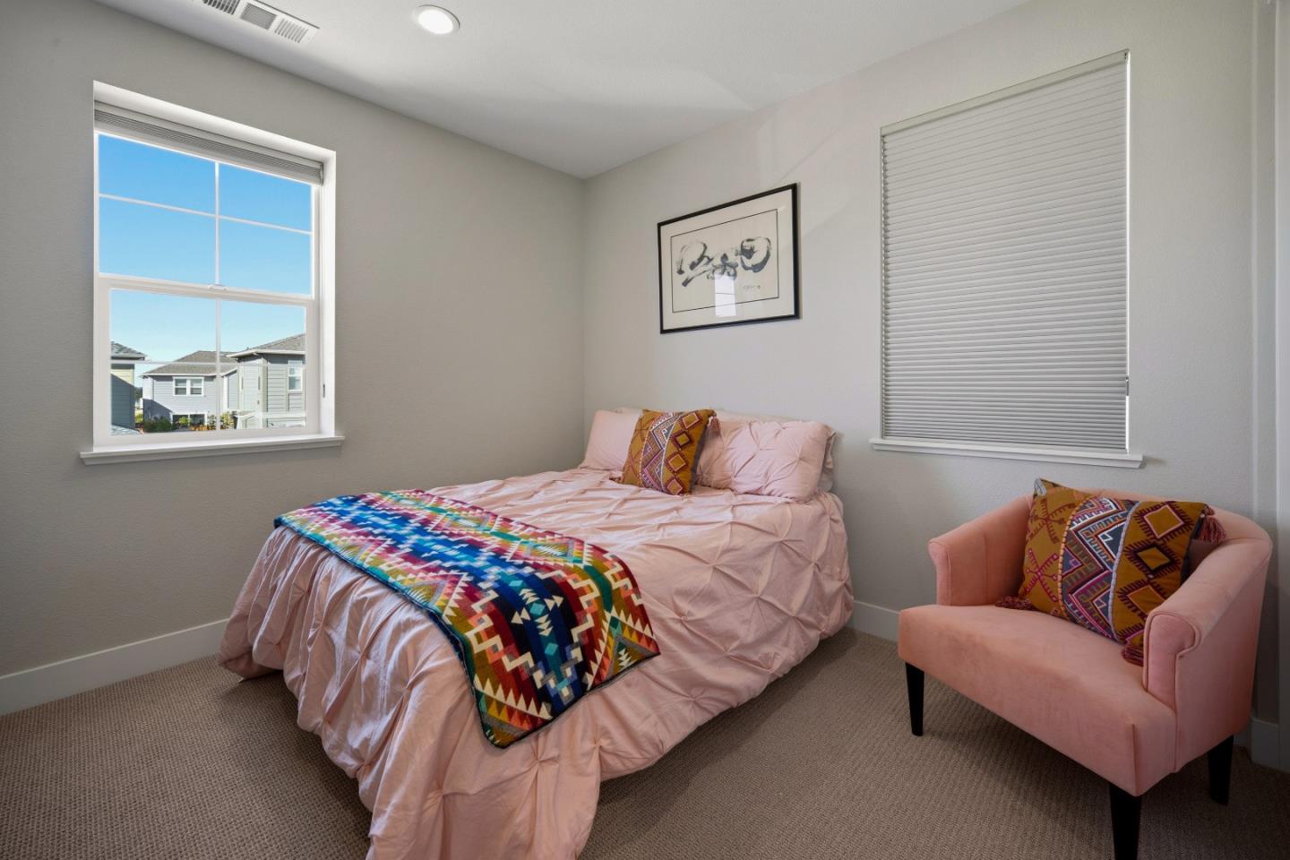 Detail Gallery Image 23 of 44 For 266 Sandy Gulch Dr, Marina,  CA 93933 - 3 Beds | 2/1 Baths