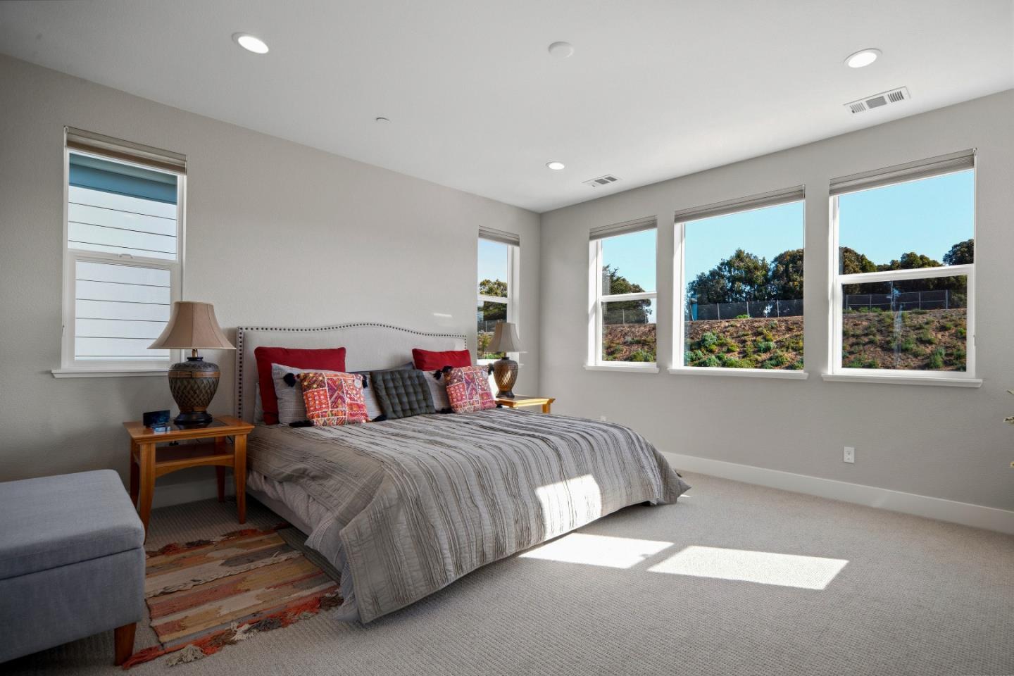 Detail Gallery Image 28 of 44 For 266 Sandy Gulch Dr, Marina,  CA 93933 - 3 Beds | 2/1 Baths