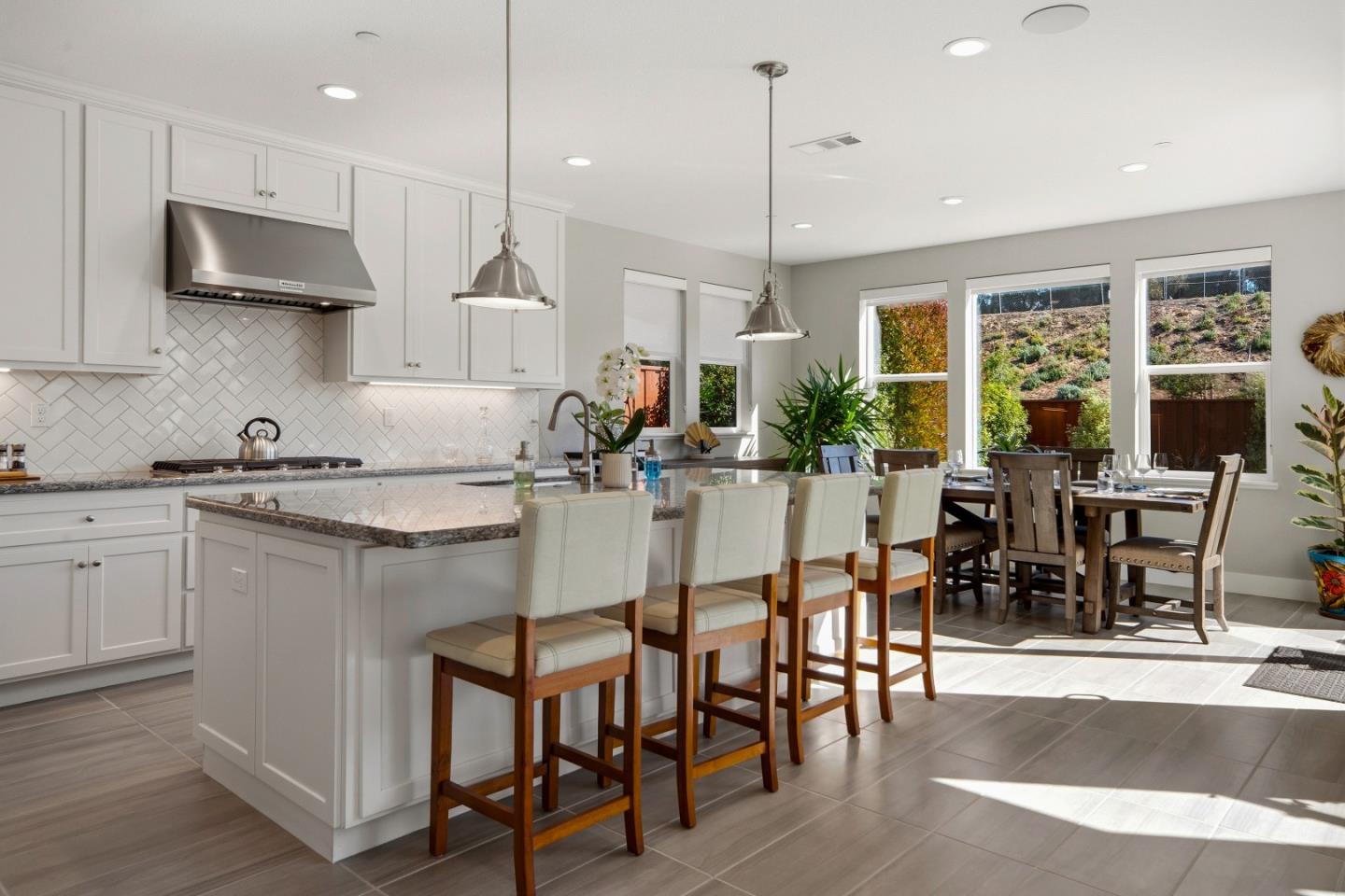 Detail Gallery Image 8 of 44 For 266 Sandy Gulch Dr, Marina,  CA 93933 - 3 Beds | 2/1 Baths