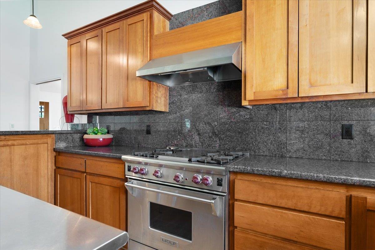 Detail Gallery Image 10 of 45 For 11 Eureka Canyon Rd, Corralitos,  CA 95076 - 3 Beds | 2 Baths