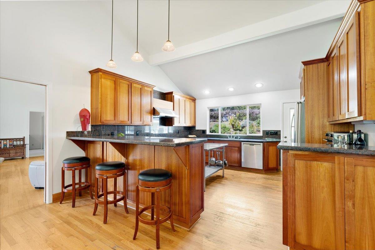 Detail Gallery Image 8 of 45 For 11 Eureka Canyon Rd, Corralitos,  CA 95076 - 3 Beds | 2 Baths