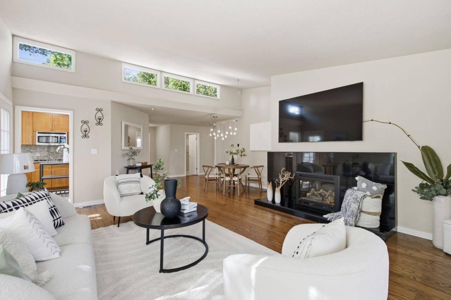 Detail Gallery Image 18 of 44 For 1912 Oak Knoll Dr, Belmont,  CA 94002 - 3 Beds | 2 Baths