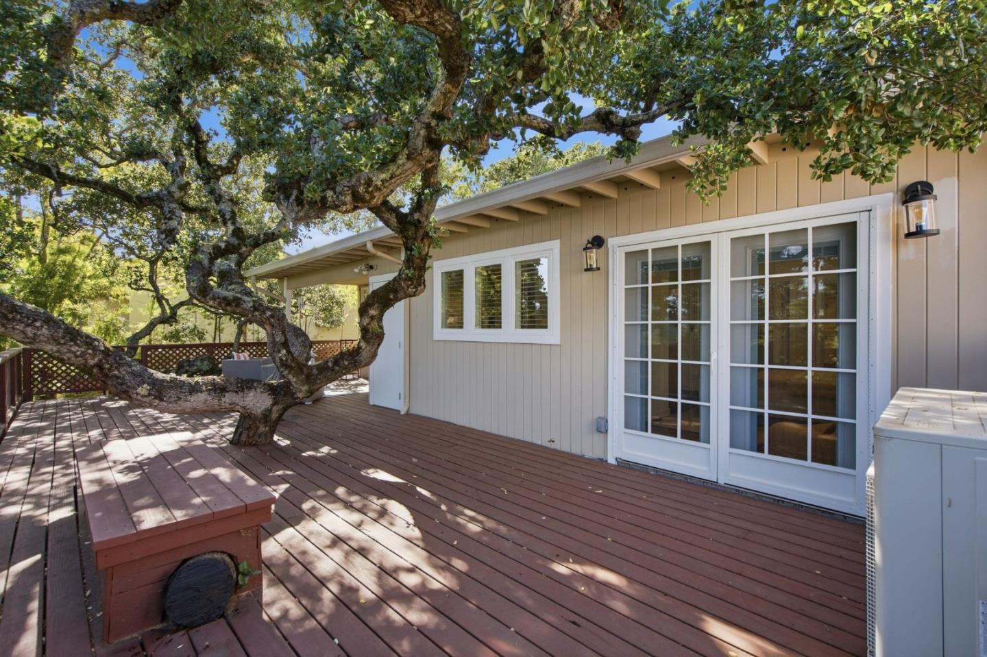 Detail Gallery Image 32 of 44 For 1912 Oak Knoll Dr, Belmont,  CA 94002 - 3 Beds | 2 Baths