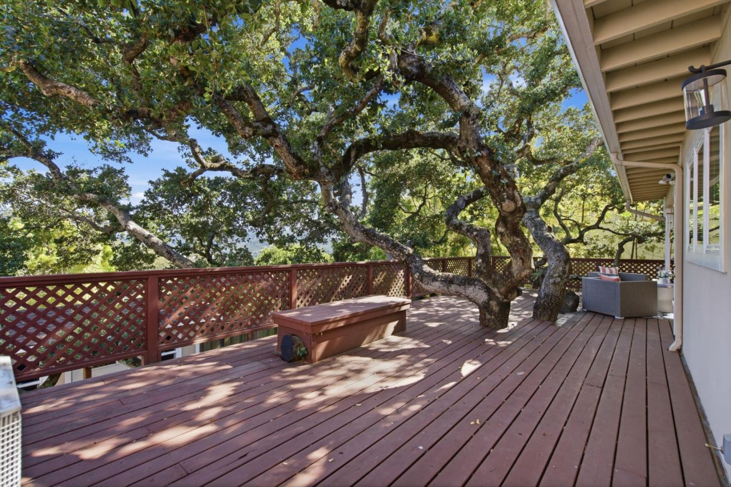 Detail Gallery Image 33 of 44 For 1912 Oak Knoll Dr, Belmont,  CA 94002 - 3 Beds | 2 Baths