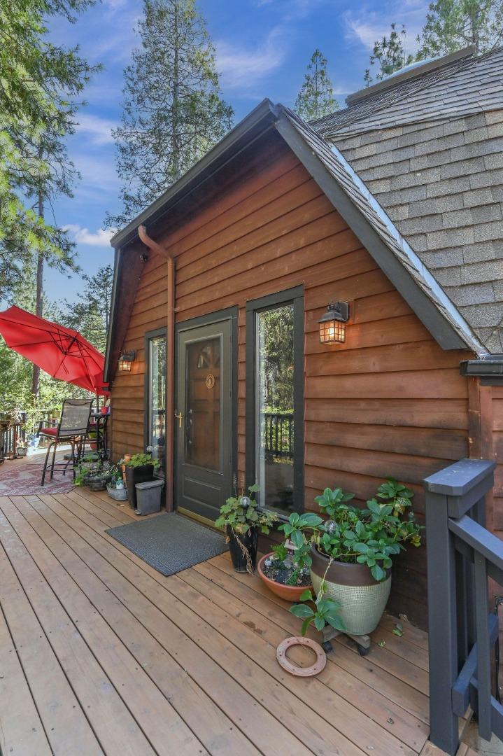 Detail Gallery Image 4 of 91 For 20175 Pine Dr, Pioneer,  CA 95666 - 3 Beds | 2 Baths