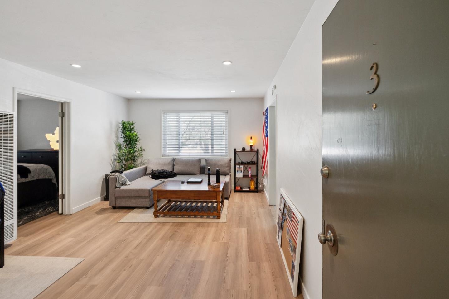 Detail Gallery Image 12 of 55 For 1140 El Camino Real, Burlingame,  CA 94010 - – Beds | – Baths