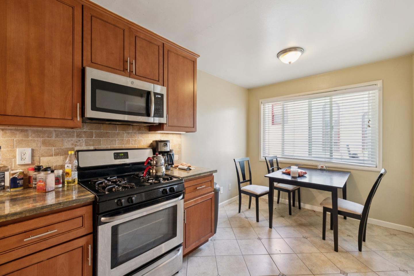 Detail Gallery Image 33 of 55 For 1140 El Camino Real, Burlingame,  CA 94010 - – Beds | – Baths