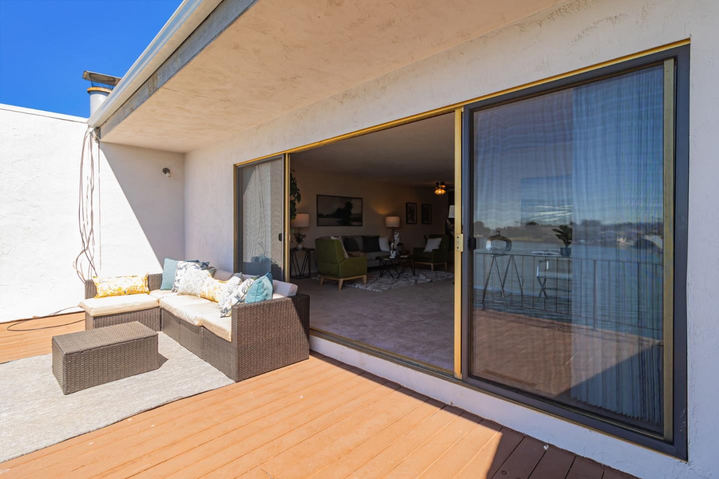 Detail Gallery Image 11 of 30 For 508 Fathom Dr, San Mateo,  CA 94404 - 1 Beds | 2 Baths