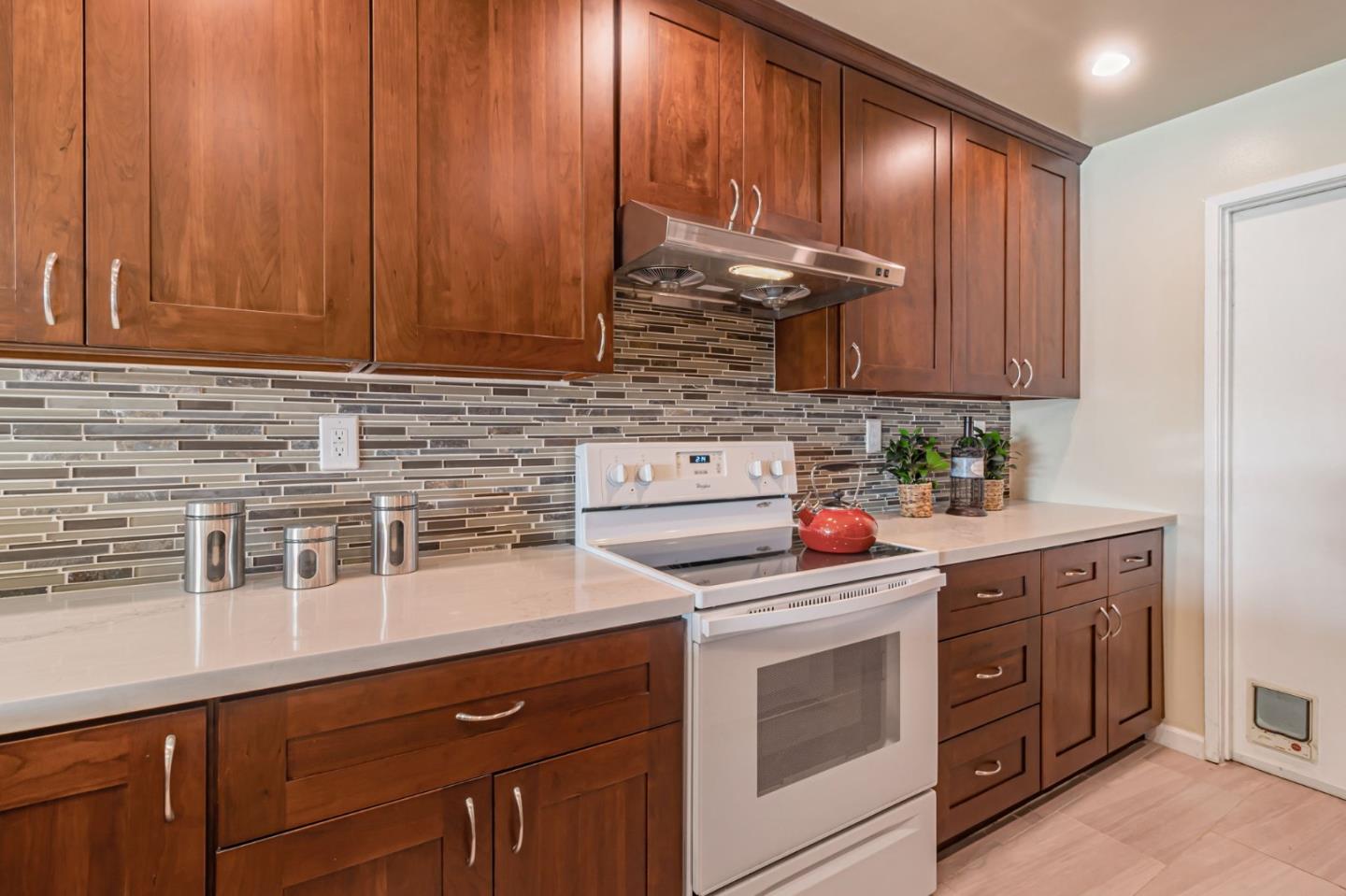 Detail Gallery Image 15 of 30 For 508 Fathom Dr, San Mateo,  CA 94404 - 1 Beds | 2 Baths