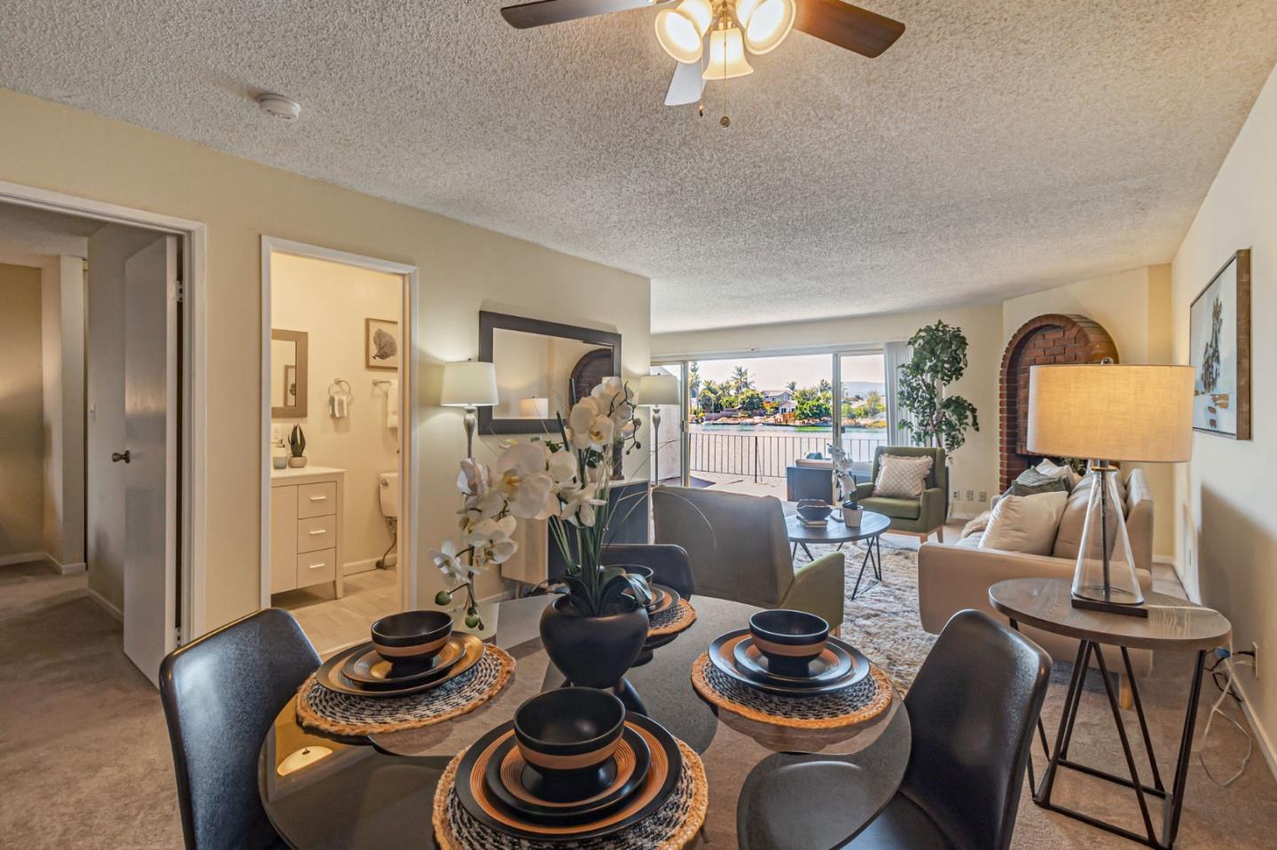 Detail Gallery Image 5 of 30 For 508 Fathom Dr, San Mateo,  CA 94404 - 1 Beds | 2 Baths