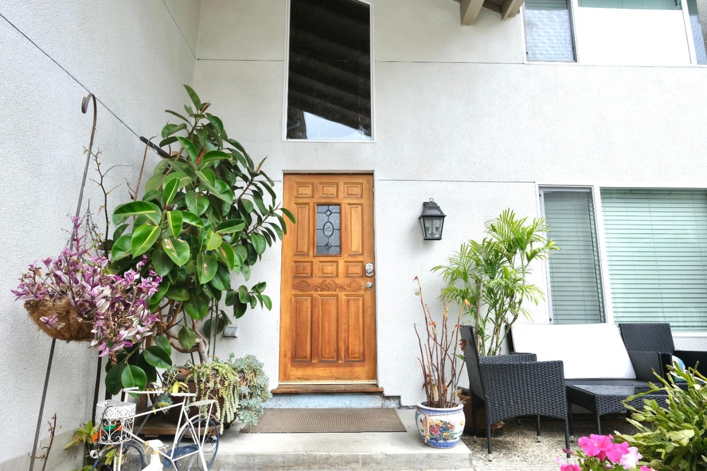 Detail Gallery Image 2 of 42 For 5076 Cineraria Ct, San Jose,  CA 95111 - 4 Beds | 2/1 Baths