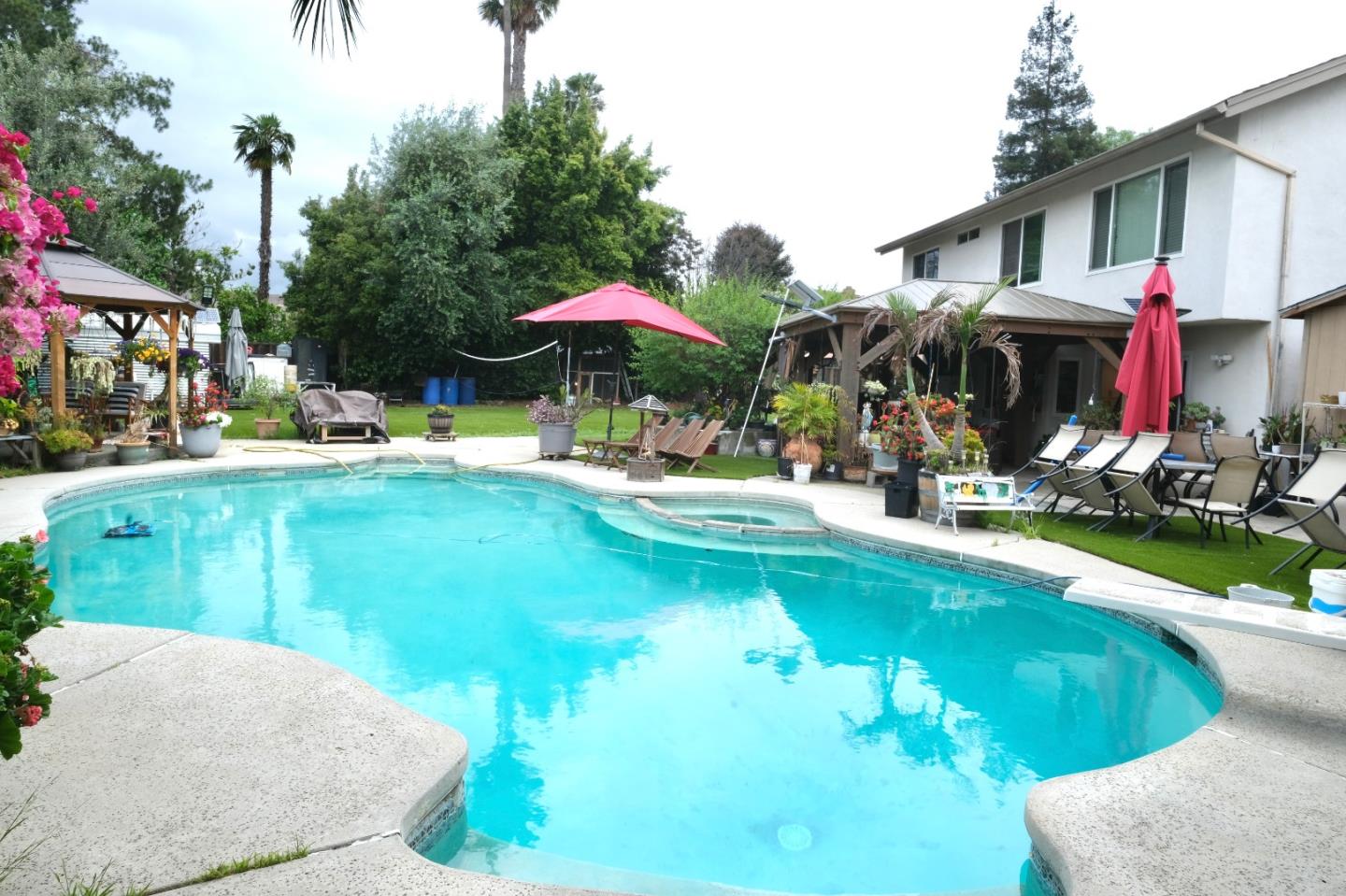 Detail Gallery Image 25 of 42 For 5076 Cineraria Ct, San Jose,  CA 95111 - 4 Beds | 2/1 Baths