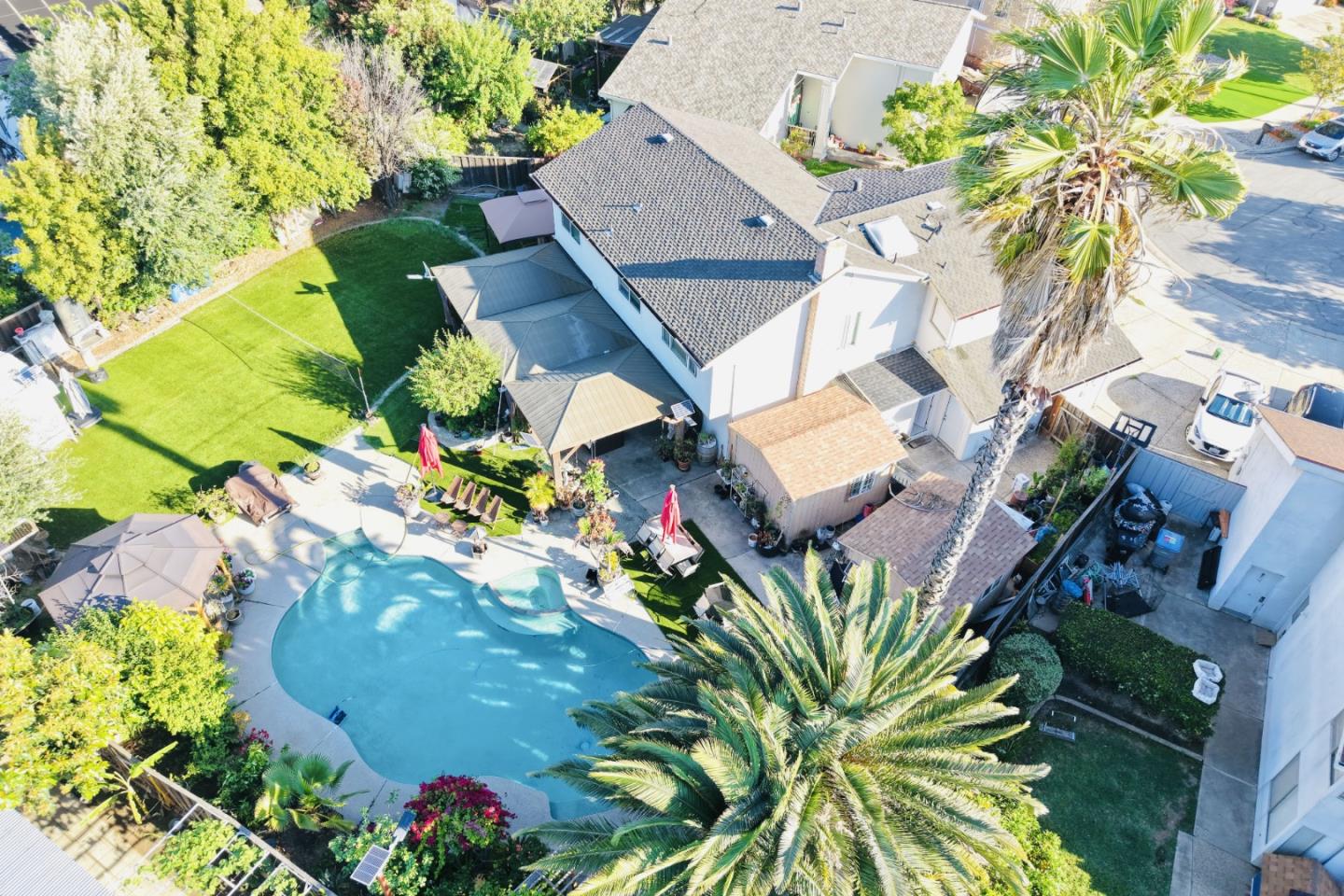 Detail Gallery Image 35 of 42 For 5076 Cineraria Ct, San Jose,  CA 95111 - 4 Beds | 2/1 Baths